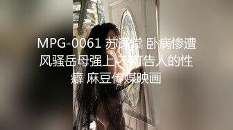 完美身材女友翘美臀床上待操状态 水晶假屌玩到受不了玩真鸡巴 从浴室操到床上 无套抽插干到高潮