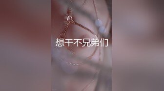 《极品CP魔手外购》疯狂大胆坑神躲进商场女厕独占一个坑位隔板缝中偸拍各种B形妹子方便极限特写镜头快要碰到B了 (1)