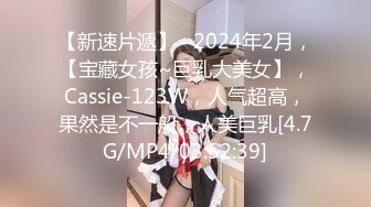   说话嗲嗲的妹子，相貌姣好露脸巨乳妹子全裸自慰特写极品粉穴洞洞很特别里面肉芽很多