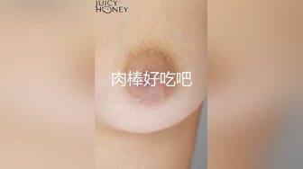  年轻小夫妻日常性生活，后入打桩女上位大屌插穴，最后外射阴毛上全是