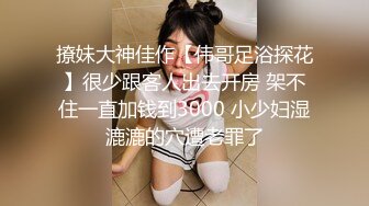 SWAG 小女仆送餐怎麽就一个忍不住就把内裤脱掉惹...